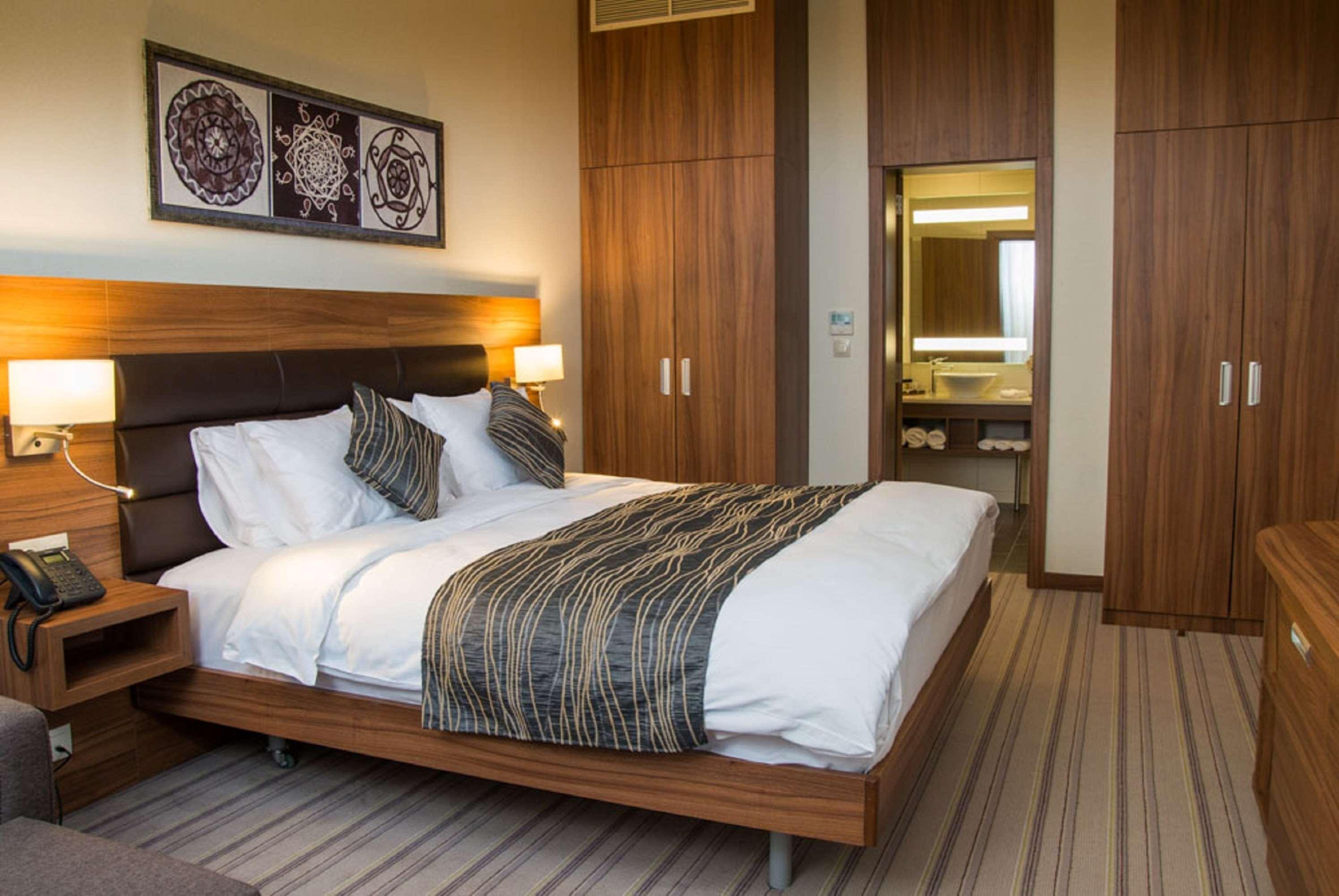 Premier Airport Hotel