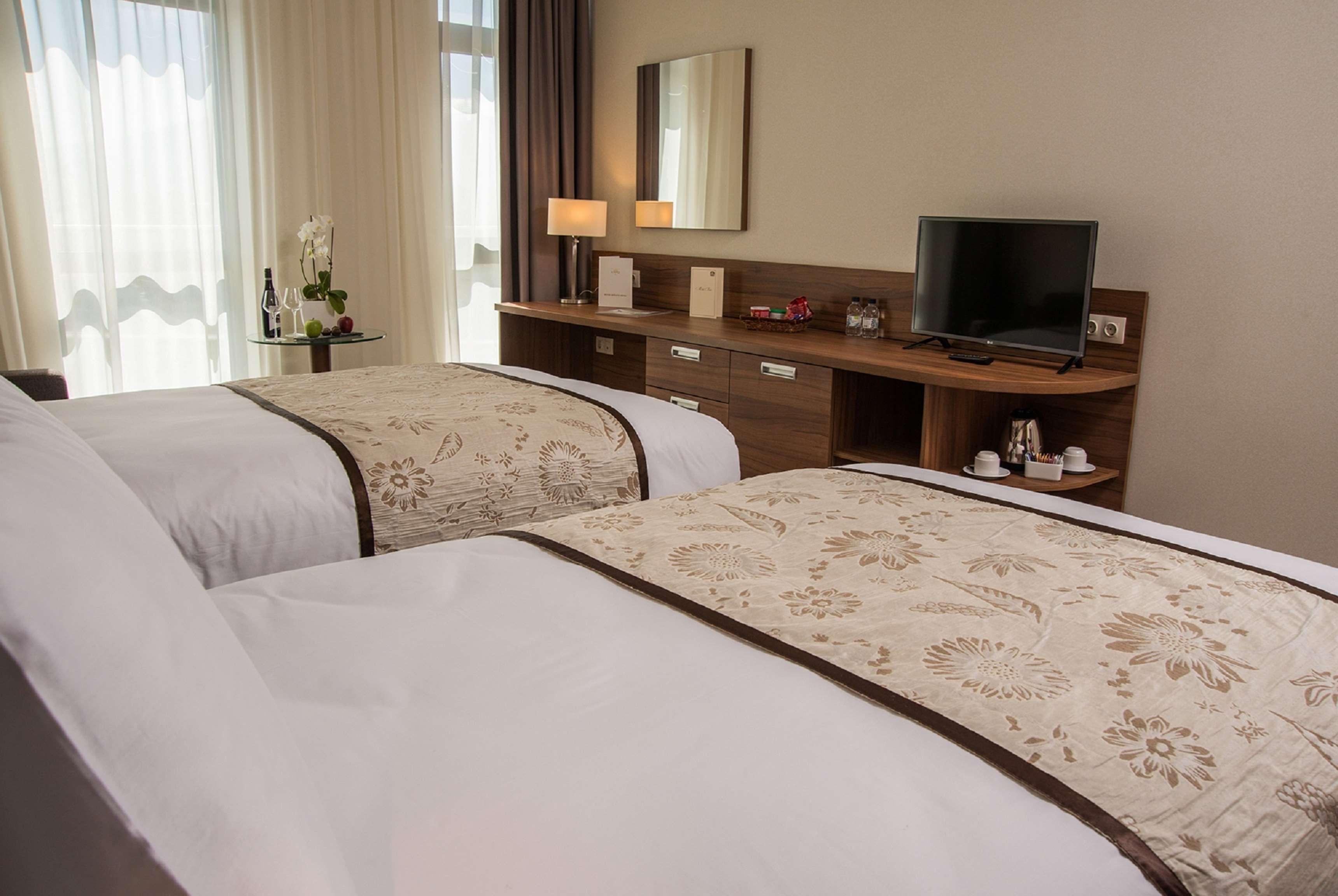 Premier Airport Hotel