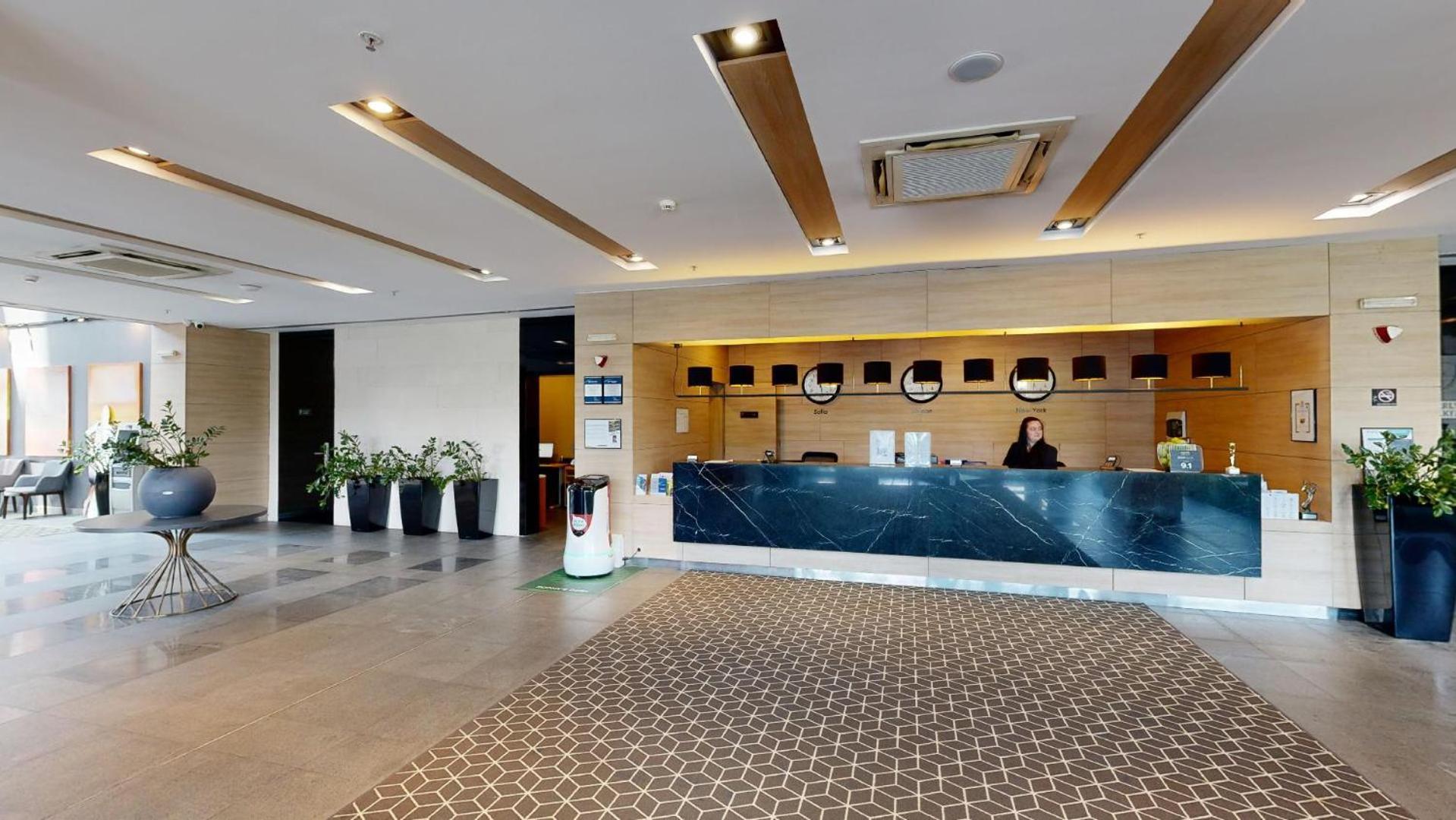 Premier Airport Hotel