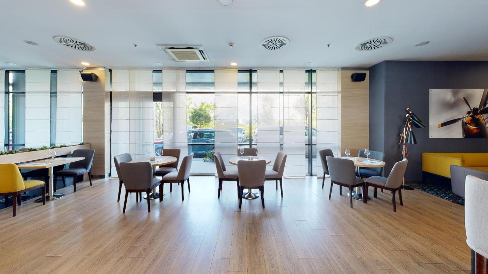Premier Airport 4* Sofia