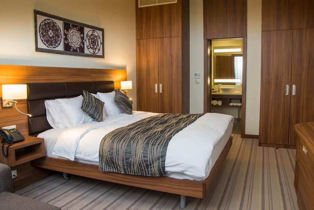 Premier Airport Hotel