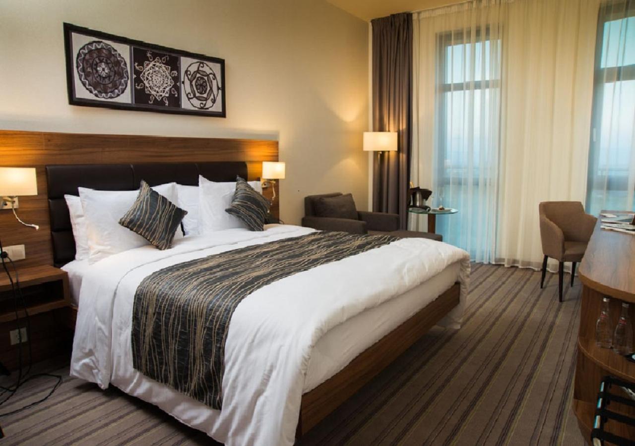 Hotel Premier Airport